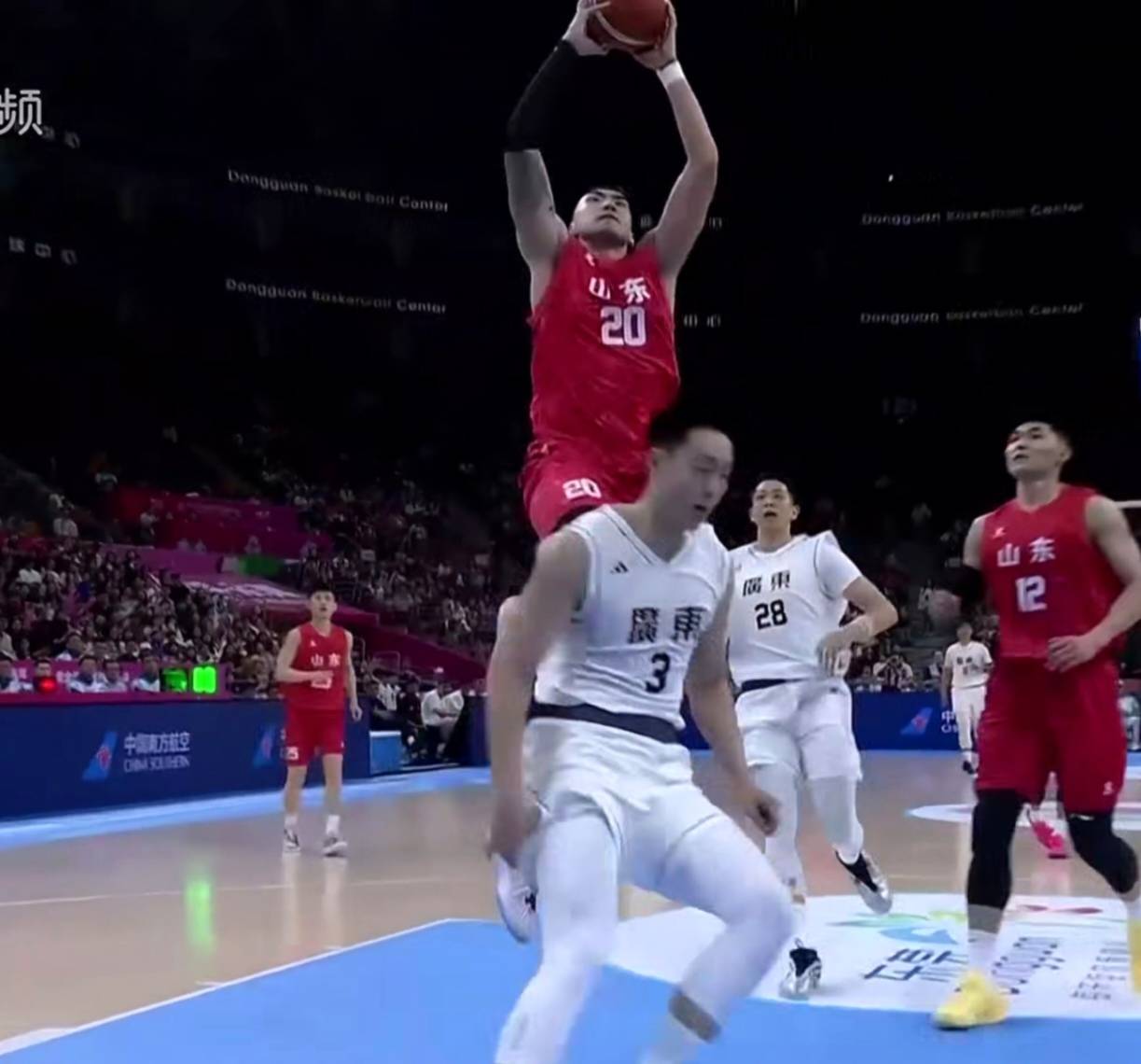山东男篮对深圳加时赛 山东男篮对深圳加时赛