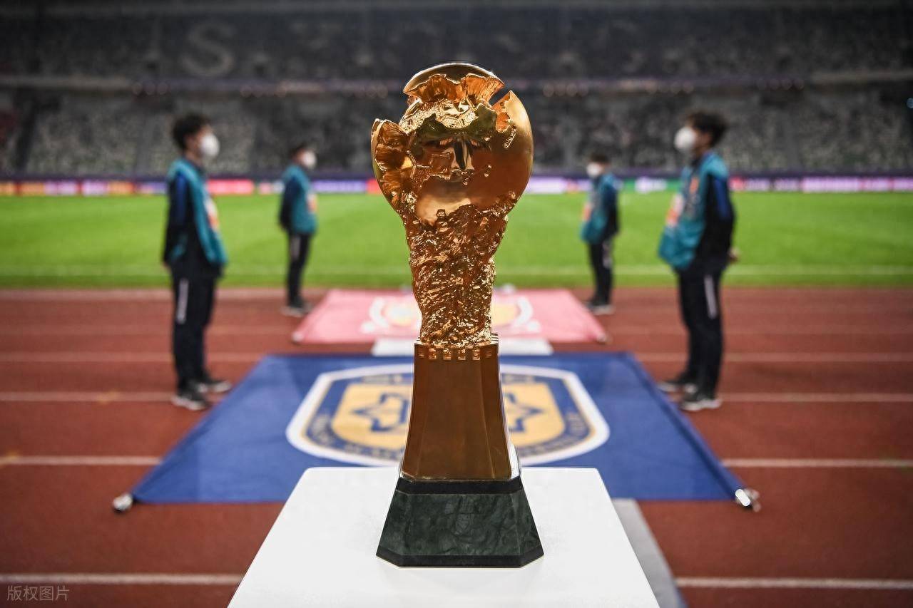 关于赛地聚焦：中超国际比赛日热度飙升，巴黎圣日耳曼内部沟通，管理层满意，资深球员宣示担当的信息