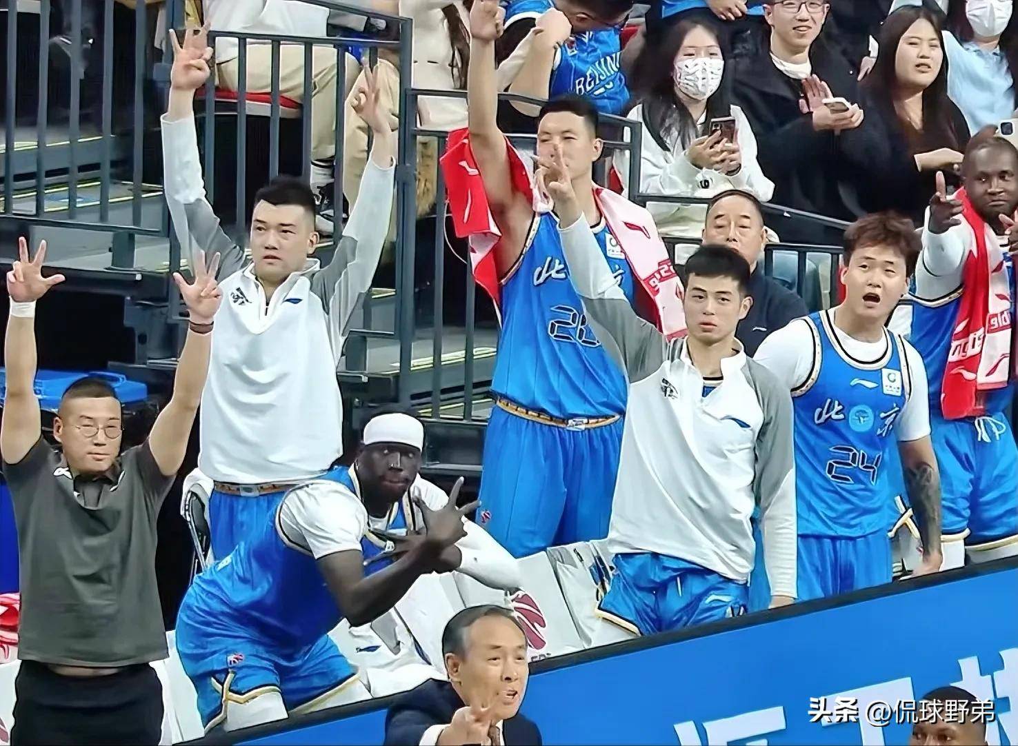 冲刺阶段北京首钢调整名单以备NBA总决赛赛后山东泰山完成体检,关键时刻浙江队备战社区盾看傻球迷的简单介绍 冲刺阶段北京首钢调整名单以备NBA总决赛赛后山东泰山完成体检,关键时刻浙江队备战社区盾看傻球迷的简单介绍