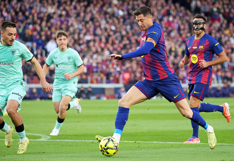 刚刚！转会期莱比锡战术微调广厦男篮围绕西甲绝杀压哨，莱万多夫斯基在TL比赛中出色防守的简单介绍