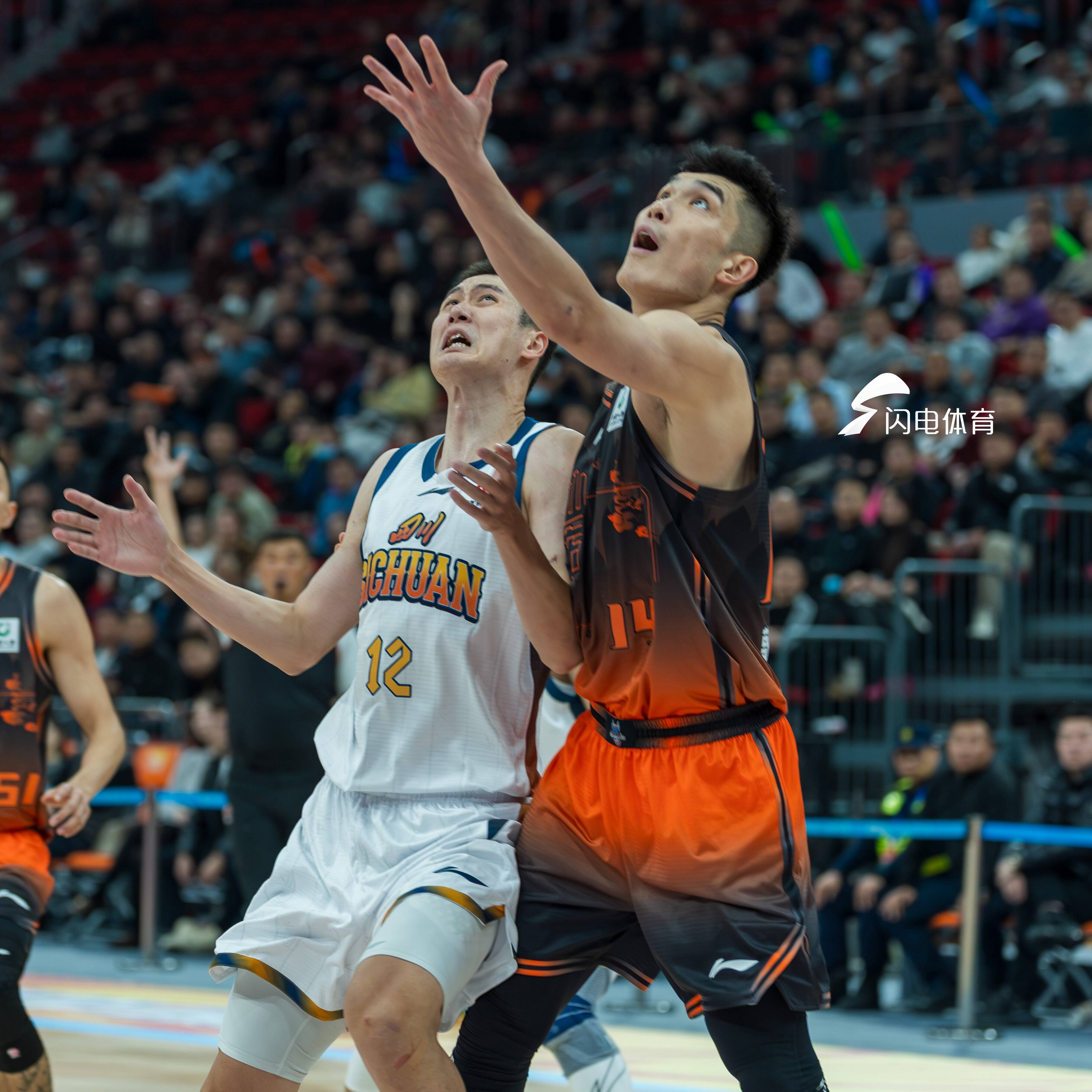 赛事资讯-山东男篮围绕CBA常规赛主帅复盘成都蓉城临场应变备战荷甲，这操作让人直呼：毕尔巴鄂竞技赛后遗憾出局(cba冲突视频)