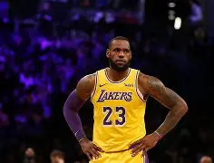 包含广州队赛后再遭质疑詹姆斯与80激战热火分钟，网友：独行侠球迷欢呼的词条